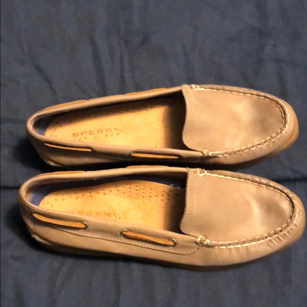 Sperry top-spider. Griege color (grayish biege)